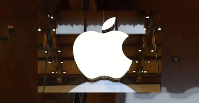 Apple Loses Key AI Executive Robby Walker Amid Intensifying Competition