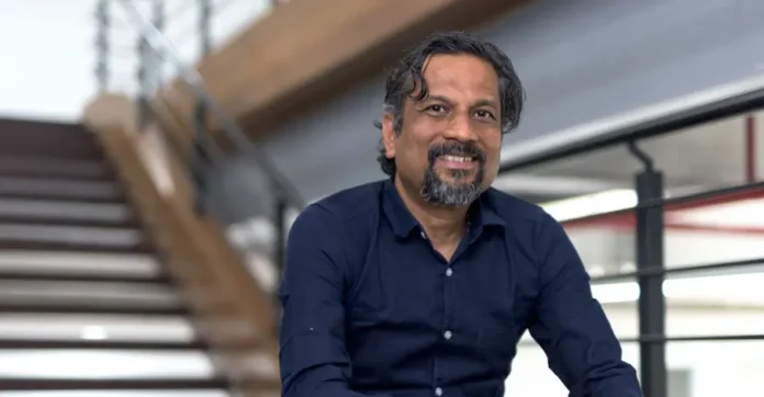 Zoho’s Sridhar Vembu Highlights AI’s Productivity Leap After Engineer Builds Complex Security Tool in a Month